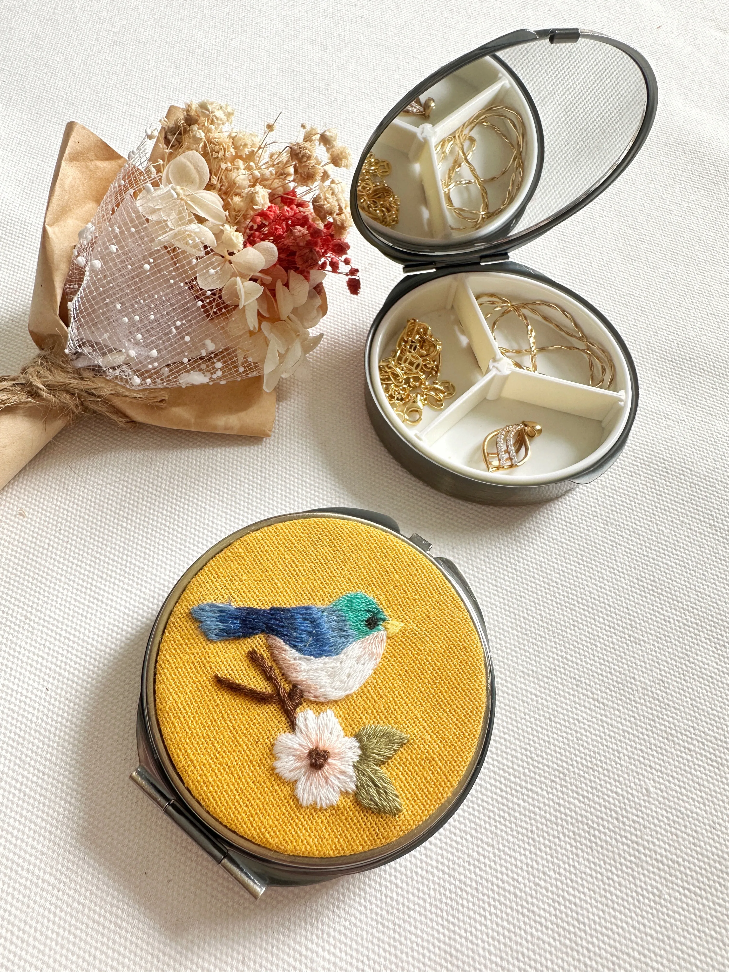 Floral Embroidered Round Jewelry Box With Mirror